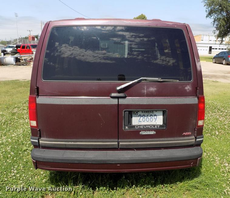 image for item DB9236 1993 Chevrolet Astro van
