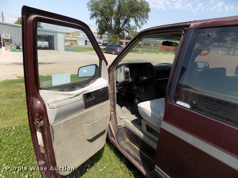 image for item DB9236 1993 Chevrolet Astro van