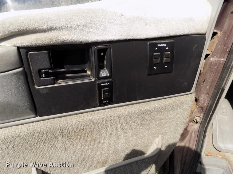 image for item DB9236 1993 Chevrolet Astro van