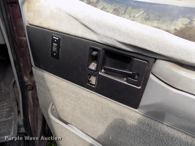 image for item DB9236 1993 Chevrolet Astro van