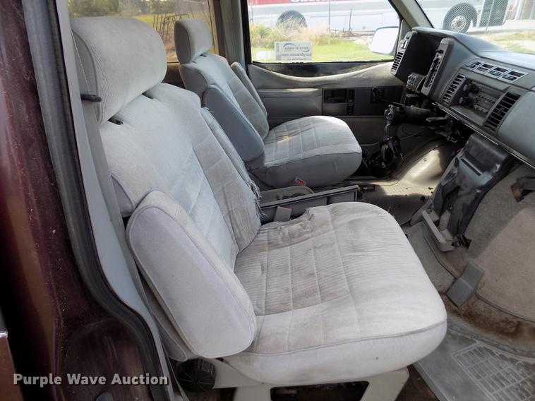 image for item DB9236 1993 Chevrolet Astro van