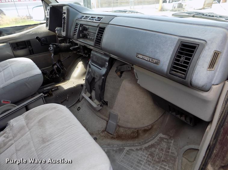 image for item DB9236 1993 Chevrolet Astro van