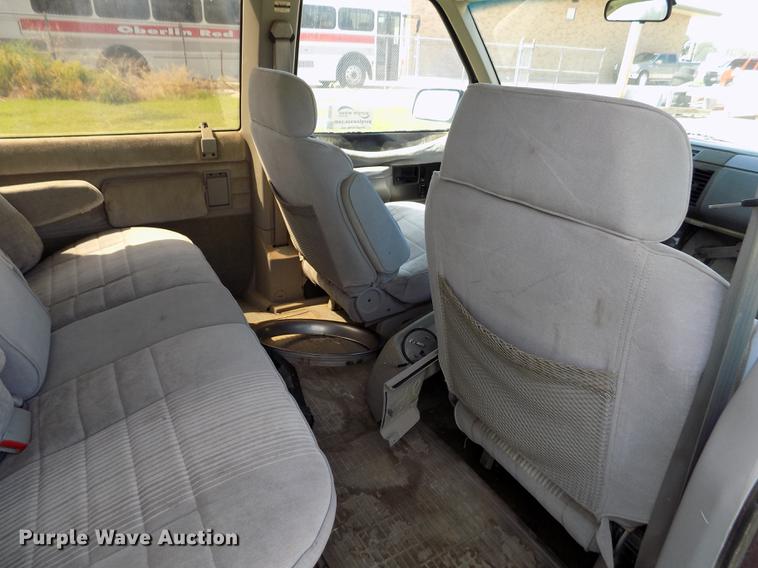 image for item DB9236 1993 Chevrolet Astro van
