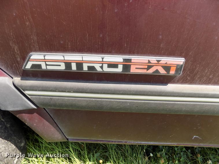 image for item DB9236 1993 Chevrolet Astro van