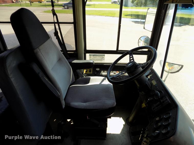 image for item DB9237 1994 Thomas Built Saf-T-Liner ER school bus