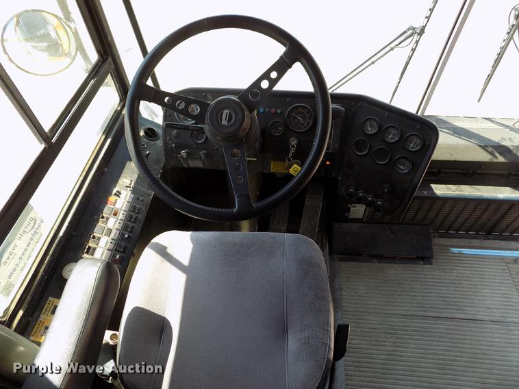 image for item DB9237 1994 Thomas Built Saf-T-Liner ER school bus