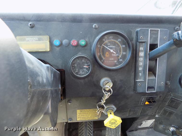 image for item DB9237 1994 Thomas Built Saf-T-Liner ER school bus