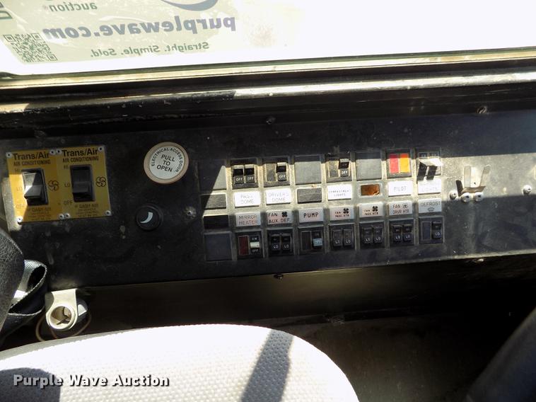 image for item DB9237 1994 Thomas Built Saf-T-Liner ER school bus