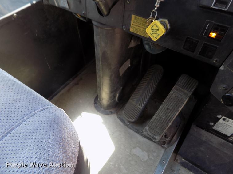 image for item DB9237 1994 Thomas Built Saf-T-Liner ER school bus