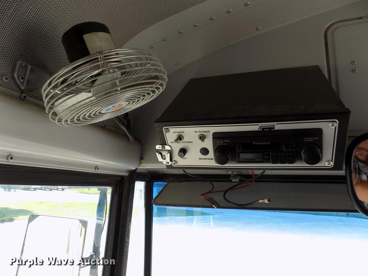 image for item DB9237 1994 Thomas Built Saf-T-Liner ER school bus