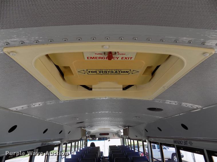 image for item DB9237 1994 Thomas Built Saf-T-Liner ER school bus