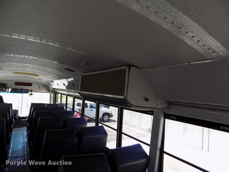 image for item DB9237 1994 Thomas Built Saf-T-Liner ER school bus