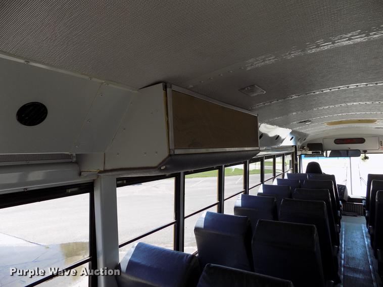 image for item DB9237 1994 Thomas Built Saf-T-Liner ER school bus