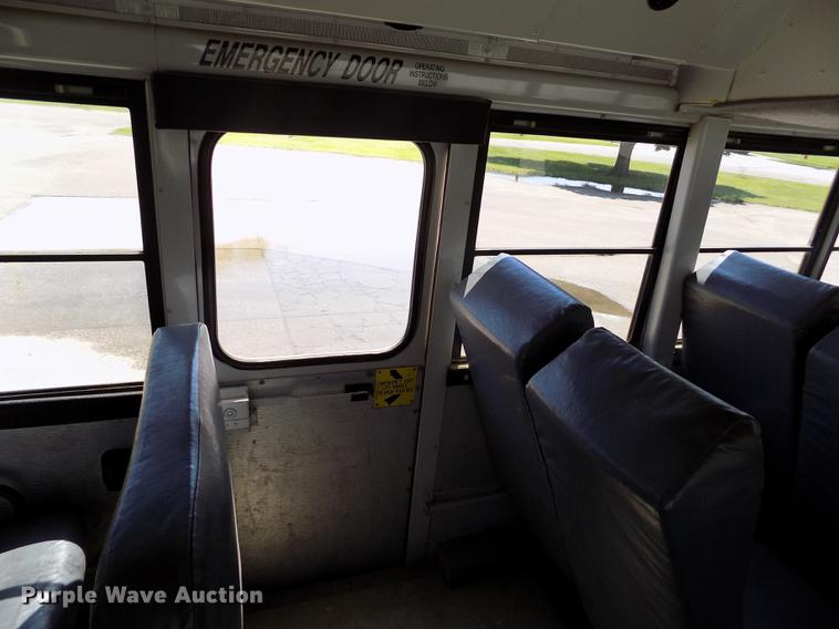 image for item DB9237 1994 Thomas Built Saf-T-Liner ER school bus