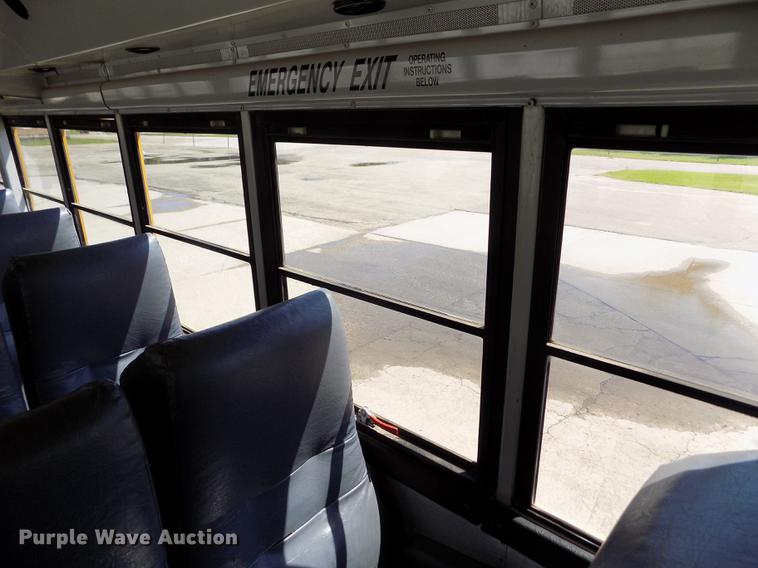 image for item DB9237 1994 Thomas Built Saf-T-Liner ER school bus