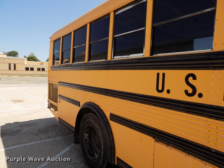 image for item DB9237 1994 Thomas Built Saf-T-Liner ER school bus