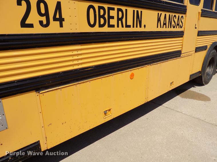 image for item DB9237 1994 Thomas Built Saf-T-Liner ER school bus