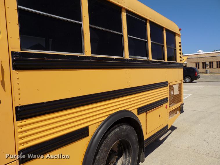 image for item DB9237 1994 Thomas Built Saf-T-Liner ER school bus