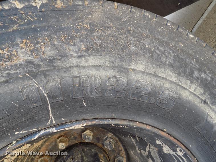 image for item DB9237 1994 Thomas Built Saf-T-Liner ER school bus