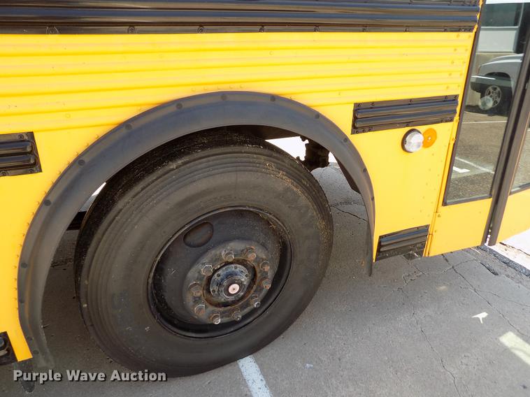 image for item DB9237 1994 Thomas Built Saf-T-Liner ER school bus