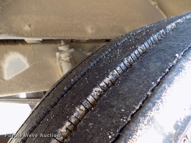 image for item DB9237 1994 Thomas Built Saf-T-Liner ER school bus