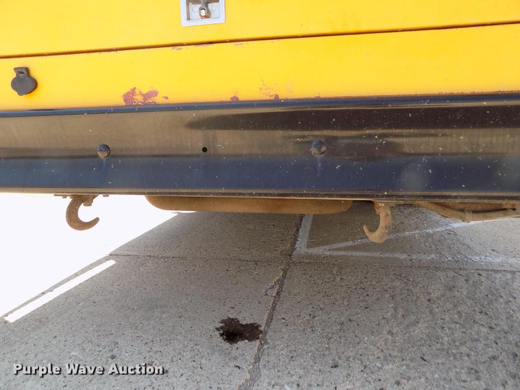 image for item DB9237 1994 Thomas Built Saf-T-Liner ER school bus