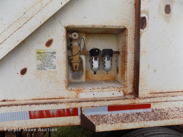 image for item DB9239 1985 Ranch Manufacturing Co bottom dump trailer