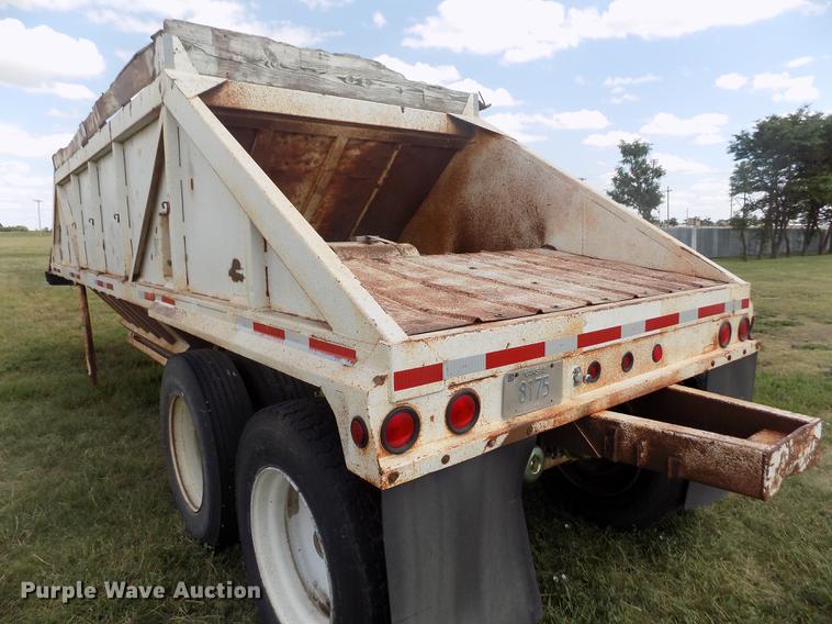 image for item DB9239 1985 Ranch Manufacturing Co bottom dump trailer