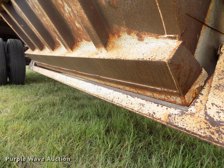 image for item DB9239 1985 Ranch Manufacturing Co bottom dump trailer
