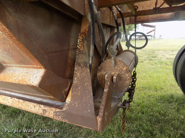 image for item DB9239 1985 Ranch Manufacturing Co bottom dump trailer