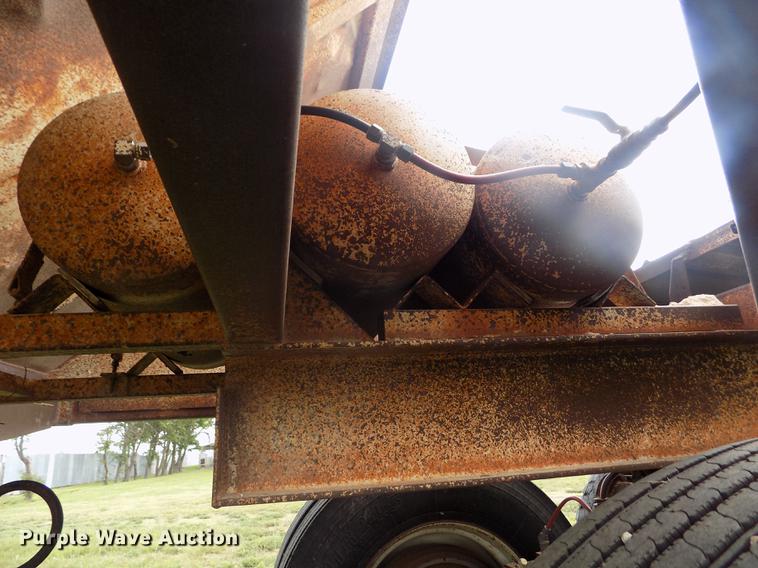 image for item DB9239 1985 Ranch Manufacturing Co bottom dump trailer