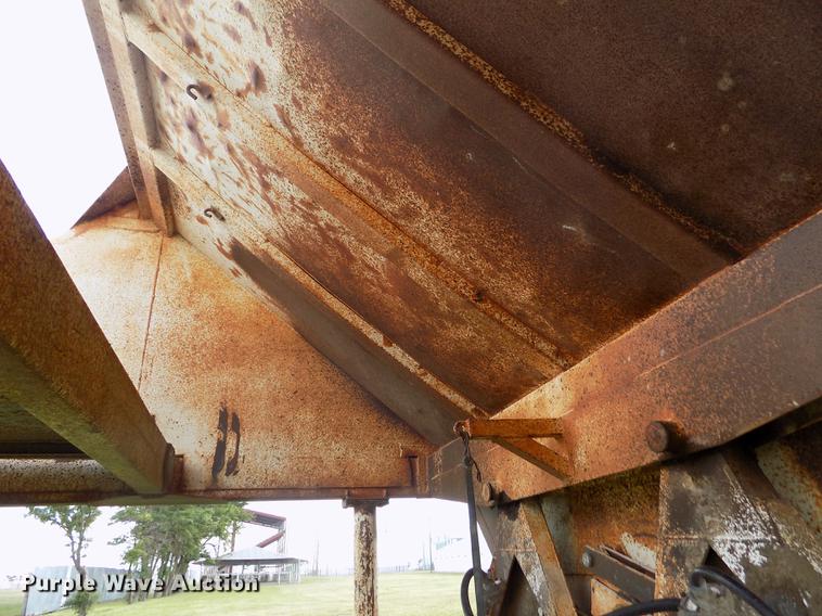 image for item DB9239 1985 Ranch Manufacturing Co bottom dump trailer