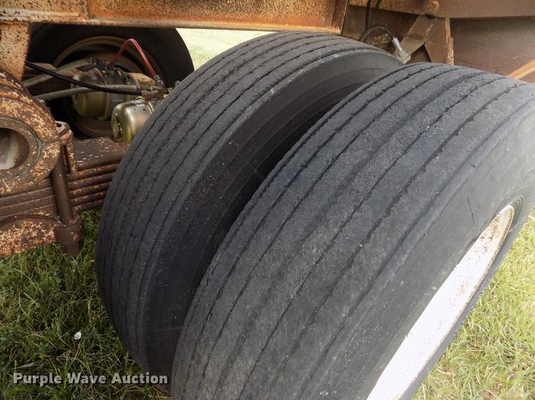 image for item DB9239 1985 Ranch Manufacturing Co bottom dump trailer