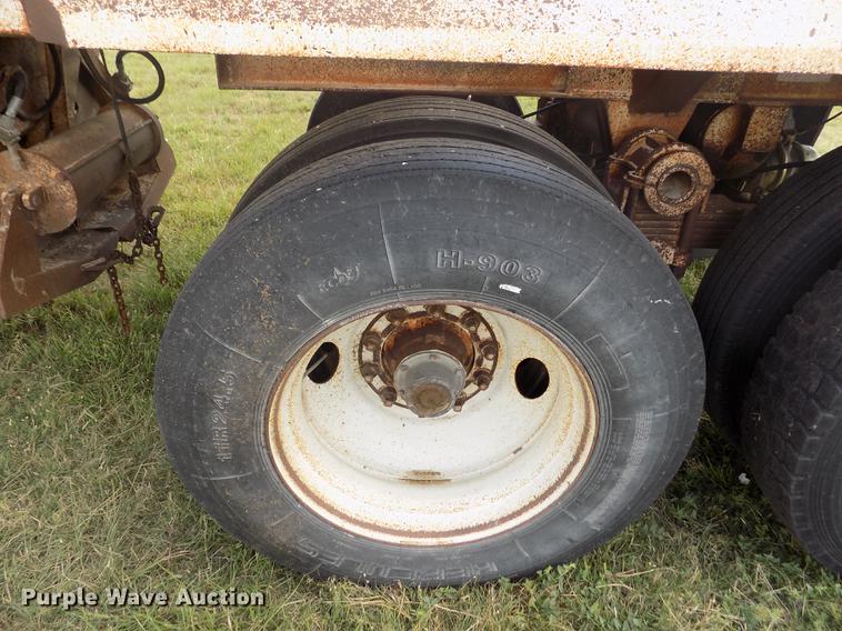 image for item DB9239 1985 Ranch Manufacturing Co bottom dump trailer