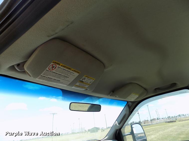 image for item DB9240 2005 Ford F450 Super Duty truck cab and chassis