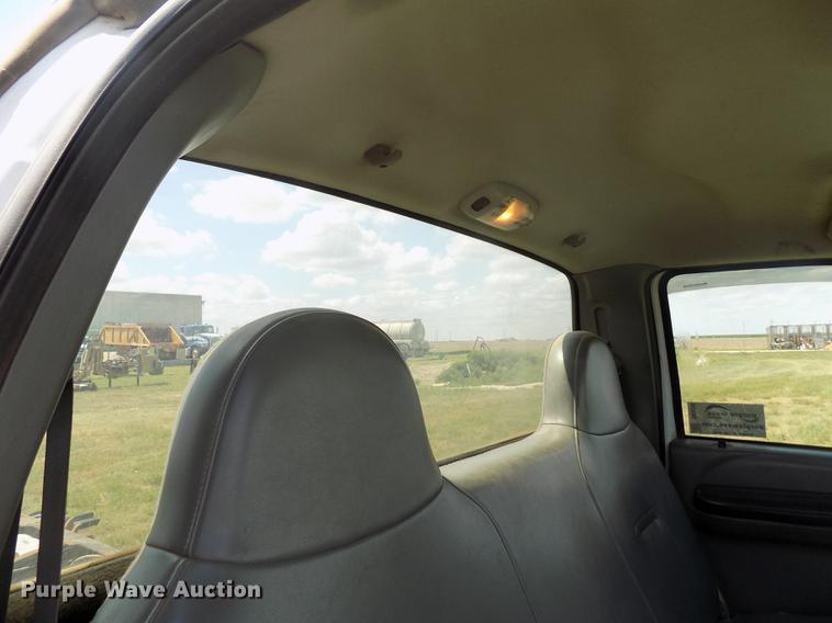 image for item DB9240 2005 Ford F450 Super Duty truck cab and chassis