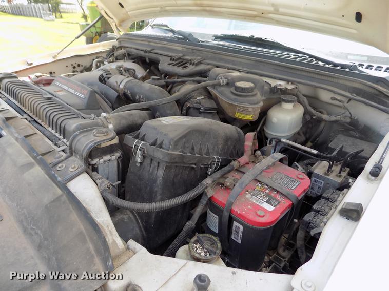 image for item DB9240 2005 Ford F450 Super Duty truck cab and chassis