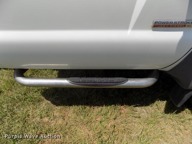 image for item DB9240 2005 Ford F450 Super Duty truck cab and chassis