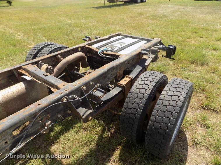 image for item DB9240 2005 Ford F450 Super Duty truck cab and chassis