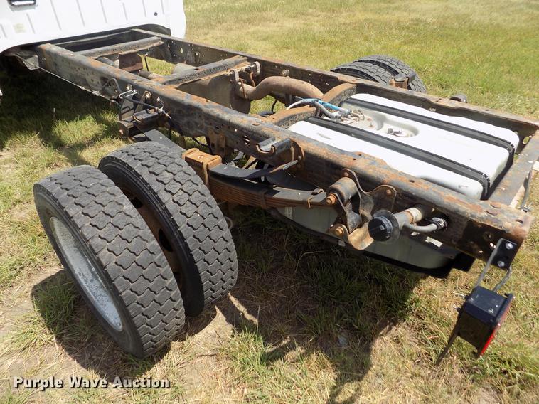 image for item DB9240 2005 Ford F450 Super Duty truck cab and chassis