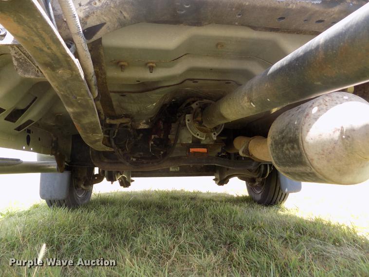 image for item DB9240 2005 Ford F450 Super Duty truck cab and chassis