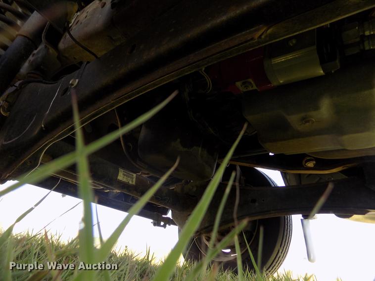 image for item DB9240 2005 Ford F450 Super Duty truck cab and chassis