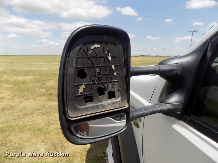 image for item DB9240 2005 Ford F450 Super Duty truck cab and chassis