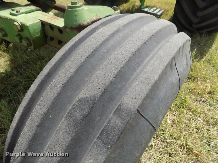 image for item DB9241 1973 John Deere 4630 tractor