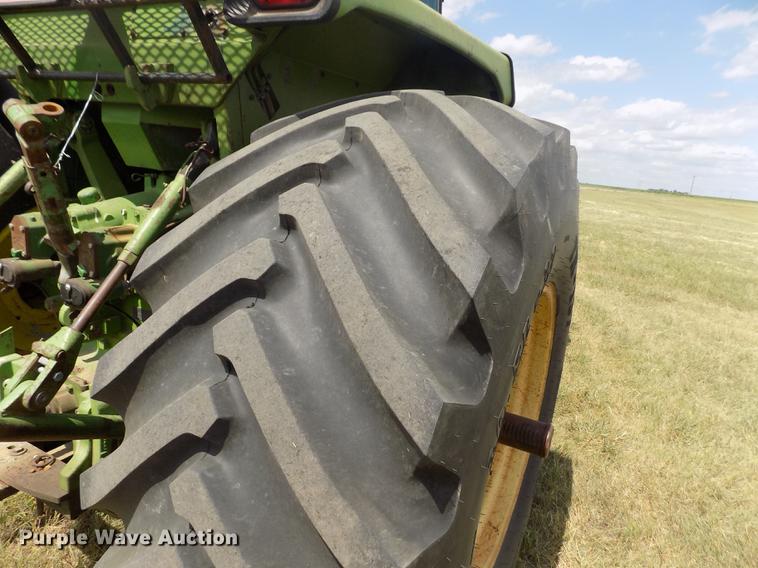 image for item DB9241 1973 John Deere 4630 tractor