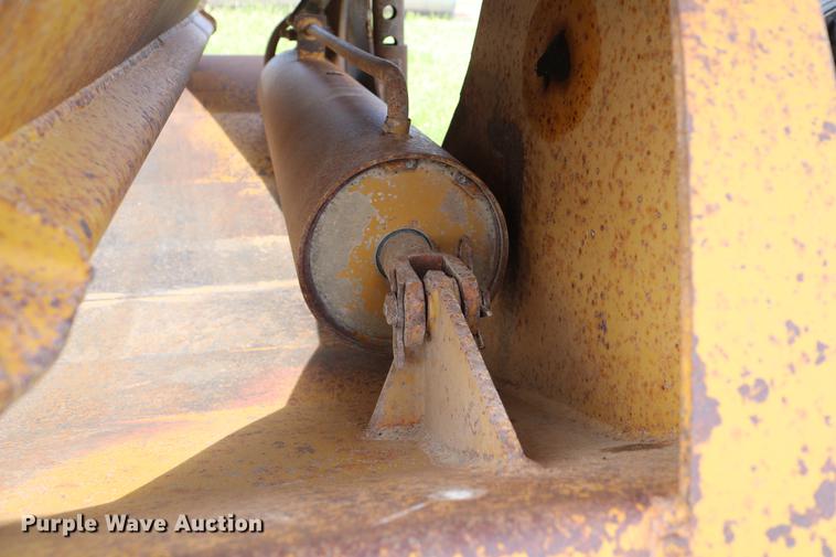 image for item DC7544 1983 Load King 1827-I bottom dump trailer