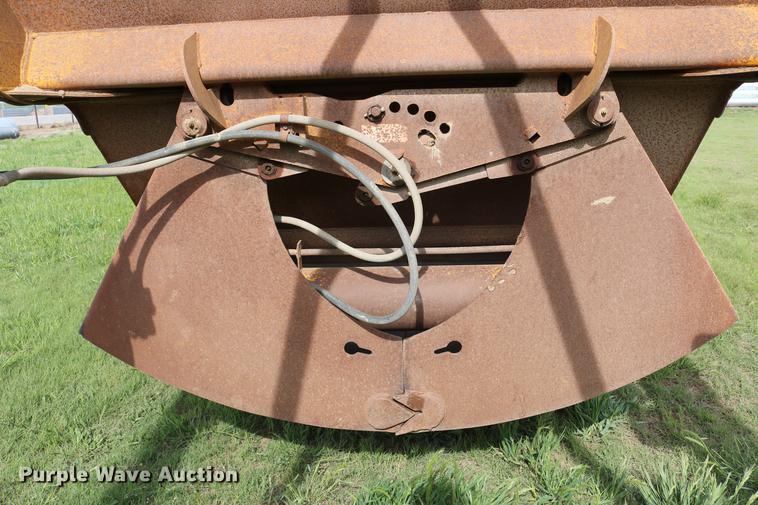 image for item DC7544 1983 Load King 1827-I bottom dump trailer