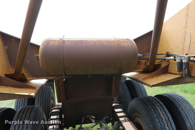 image for item DC7544 1983 Load King 1827-I bottom dump trailer