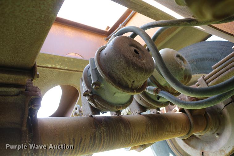 image for item DC7544 1983 Load King 1827-I bottom dump trailer