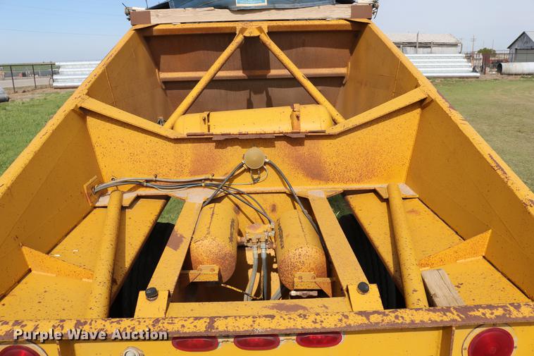 image for item DC7544 1983 Load King 1827-I bottom dump trailer